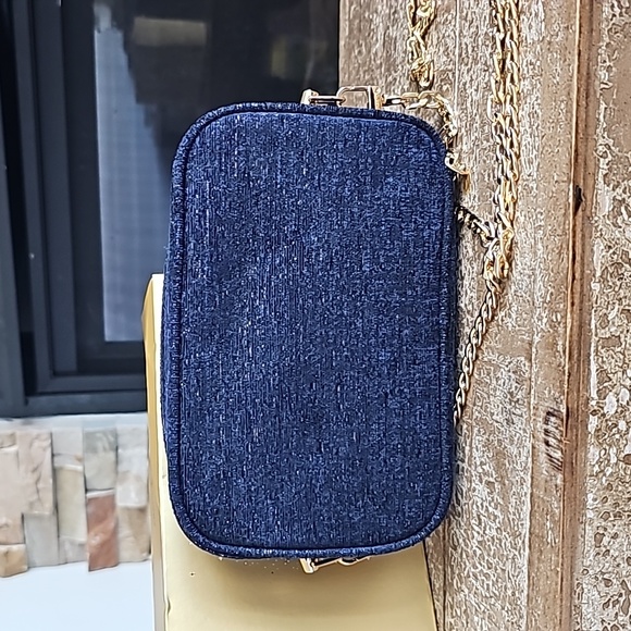 AUTHENTIC-NWT Chanel Beauty Bag Crossbody - Picture 5 of 8